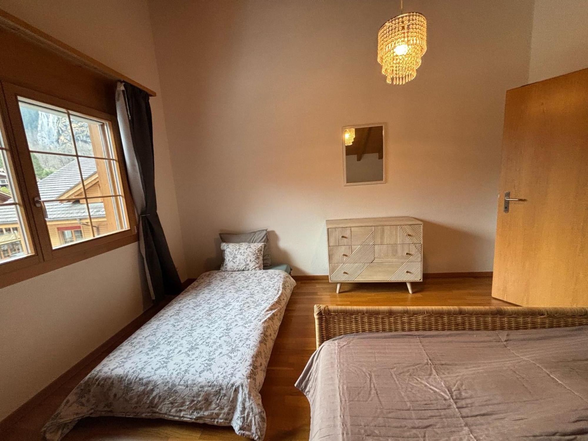Charming Penthouse Apartment Лаутербрунен Екстериор снимка